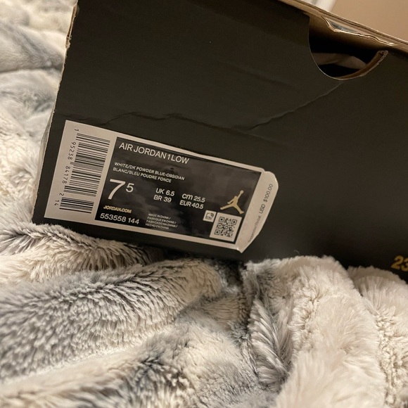 Air Jordan 1 Low ‘Blue Obsidian’ - Picture 2 of 3